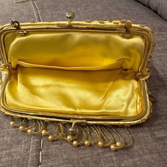 Vintage Gold Beaded Evening Bag Made in Hong Kong - Picture 9 of 13